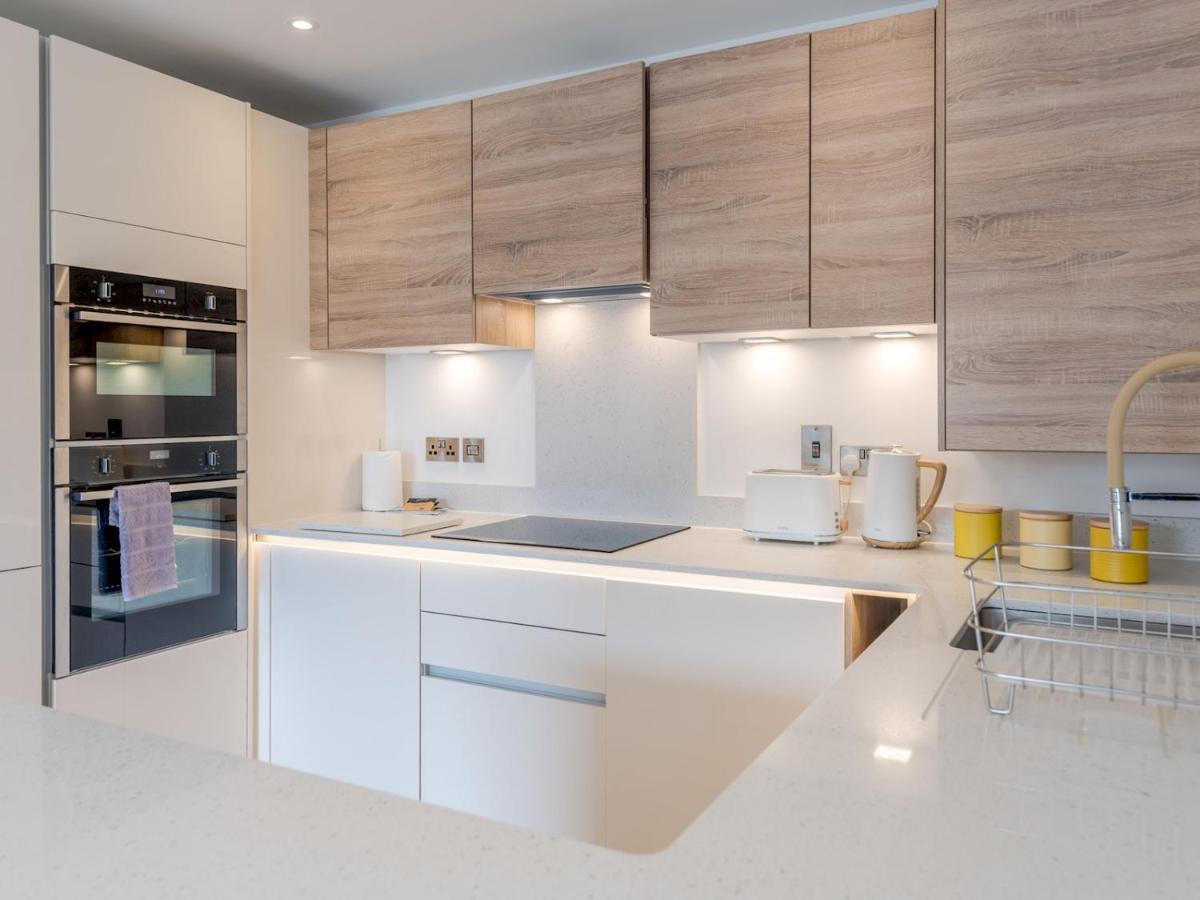 Pass The Keys Contemporary Apartment With Secure Parking Shrewsbury Buitenkant foto